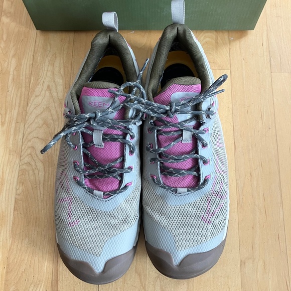 Keen hiking shoes NXIS EVO WP size 10 - Picture 10 of 11